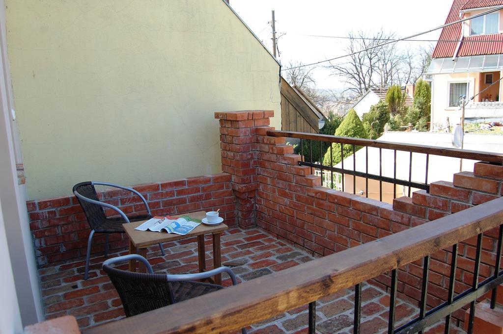 Maya Guesthouse Eger Szoba fotó